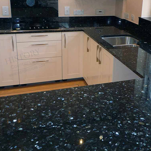 Labrador Oscuro (Emerald Pearl) granite -Kitchen