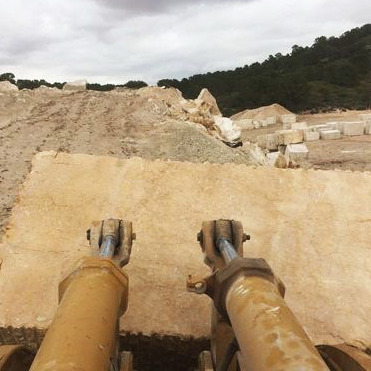 Crema Valencia marble quarry