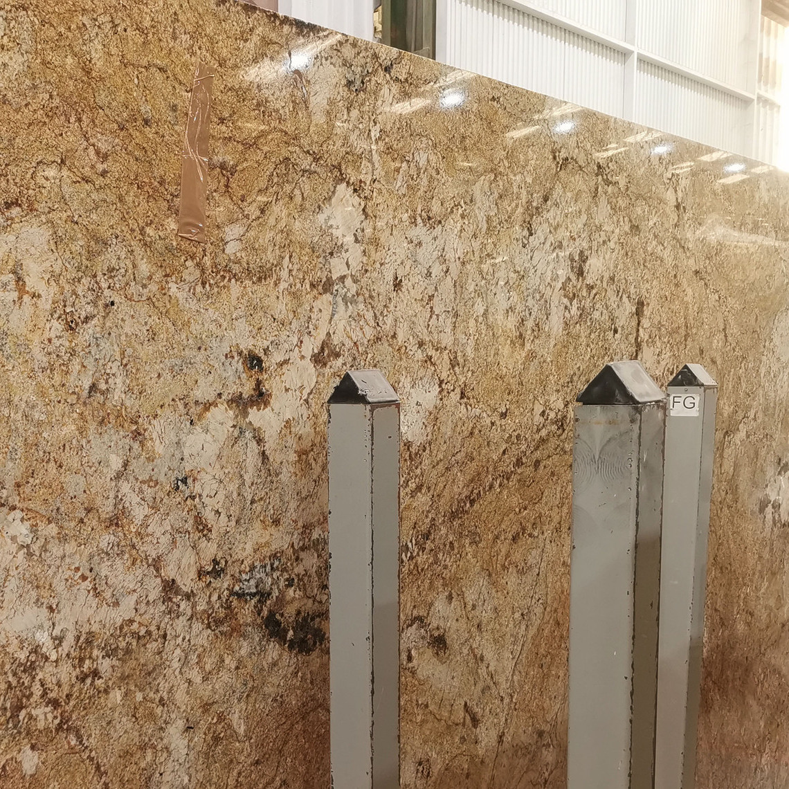 Staccato granite slabs