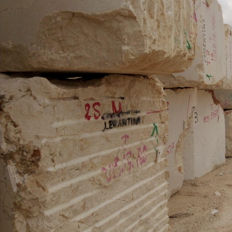 Crema marfil marble blocks