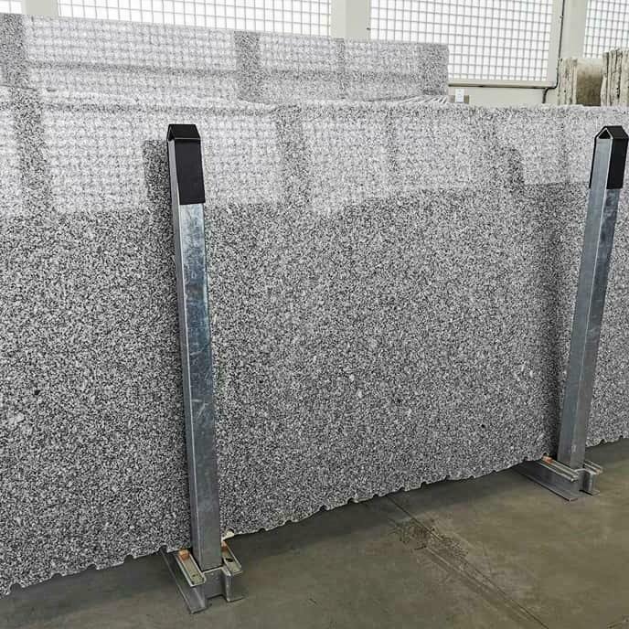 Tragal granite slabs