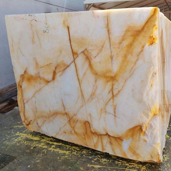 Quarzite Corallo block