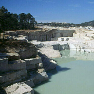 Blanco Crystal granite quarry