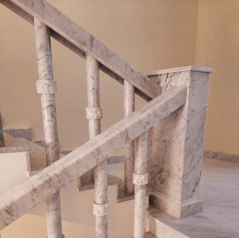 Bianco Carrara С staircase
