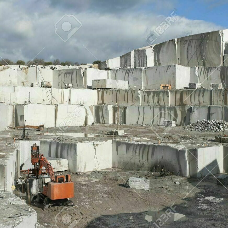 Gris cadalso granite quarry