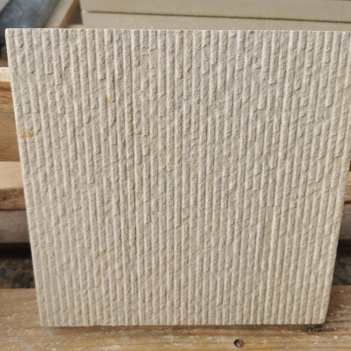 Ivona light sandstone