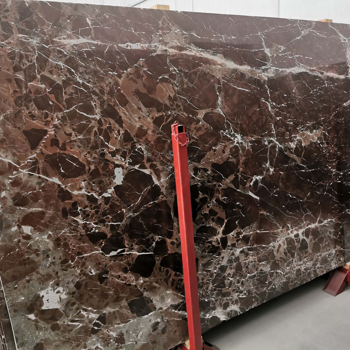 Rojo Cehegin marble slabs