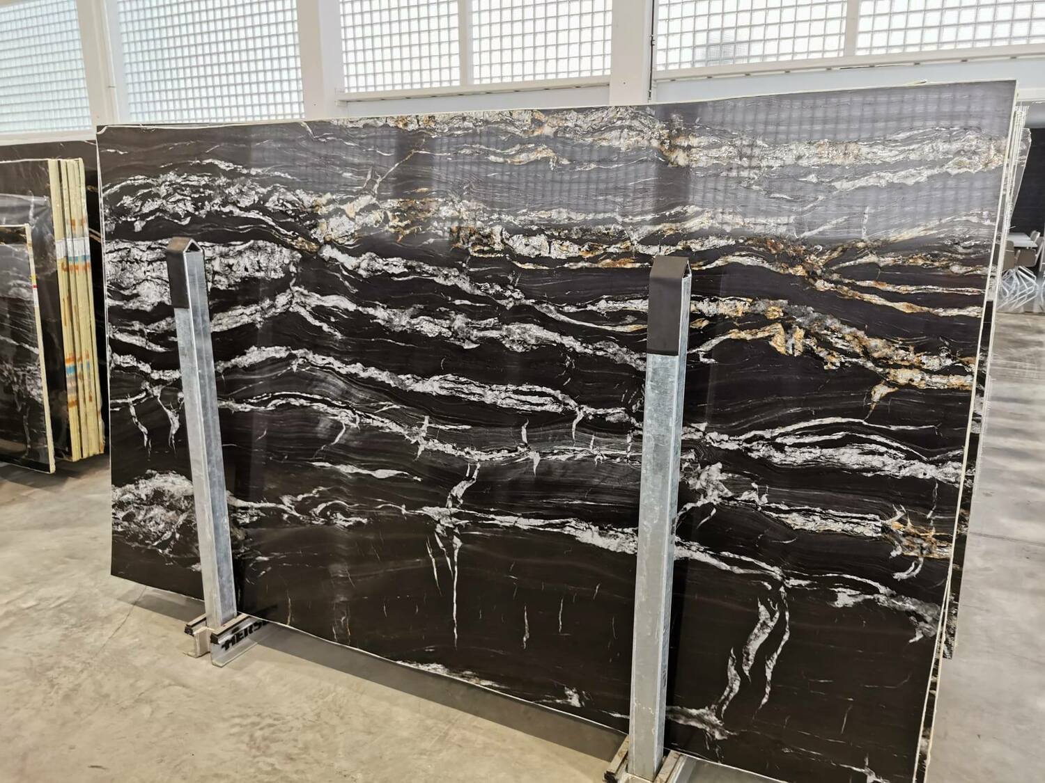 Belvedere quarzite slabs